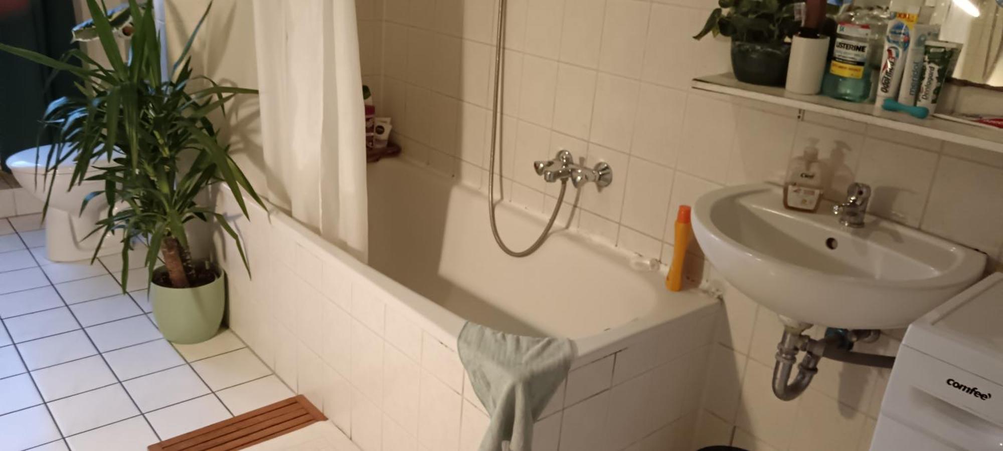 Private Bedroom Near Alexanderplatz In Sharing Homestay *